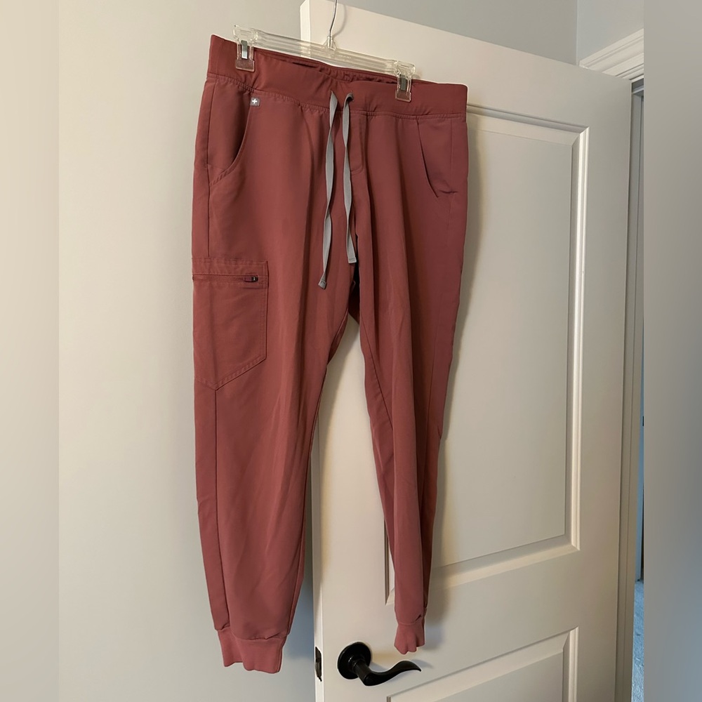FIGS Mauve Zamora jogger scrub pants size Large